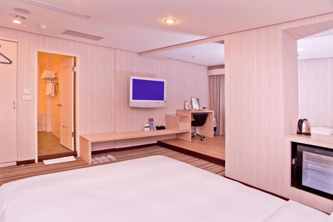 Yomi Hotel - Shuanglian Mrt Tchaj-pej Exteriér fotografie