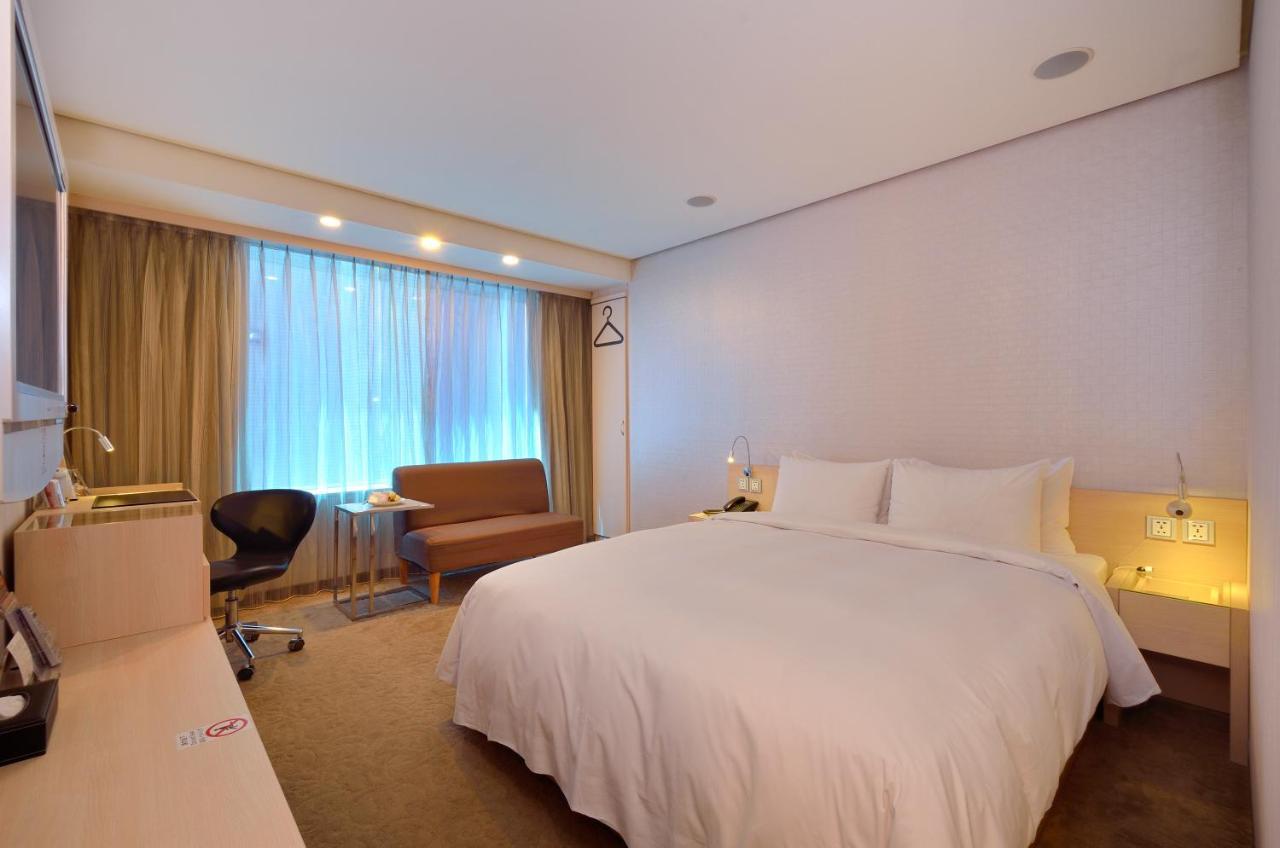 Yomi Hotel - Shuanglian Mrt Tchaj-pej Exteriér fotografie