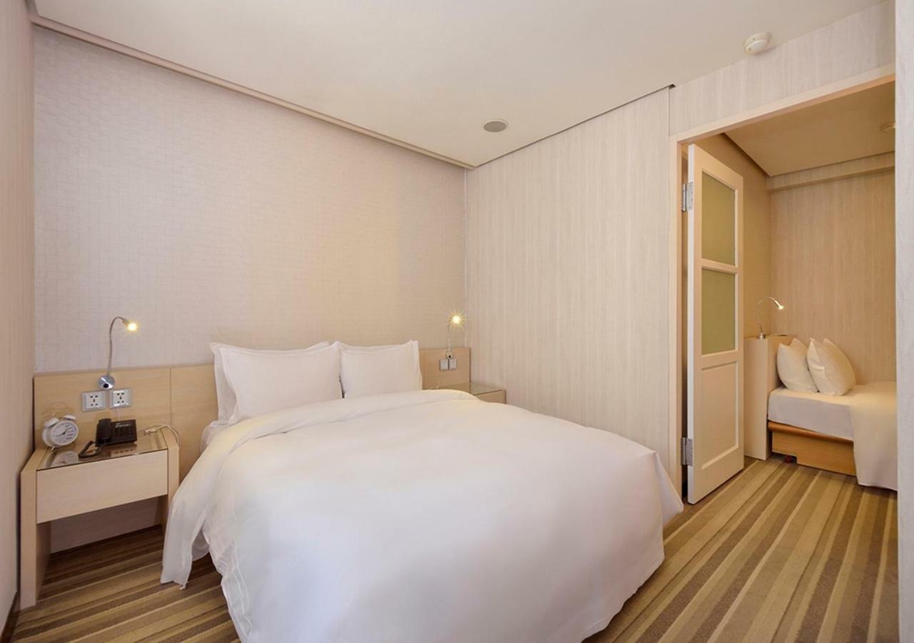 Yomi Hotel - Shuanglian Mrt Tchaj-pej Exteriér fotografie